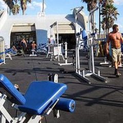rp_300px-Muscle_Beach_Venice_3.jpg